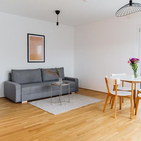 Modern Apartment Wina Bagian luar foto